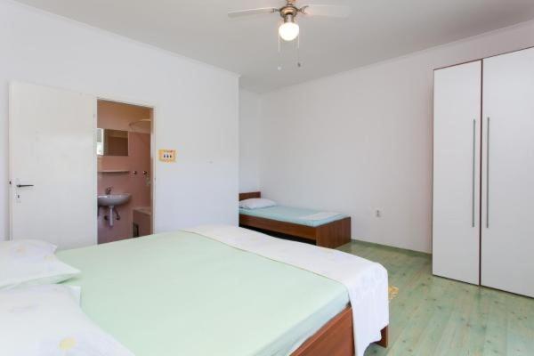 Guest House Busurelo Polače 部屋 写真